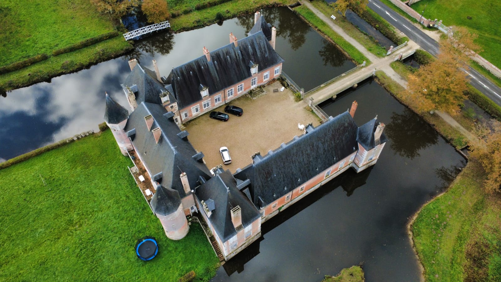 Château de Souesmes